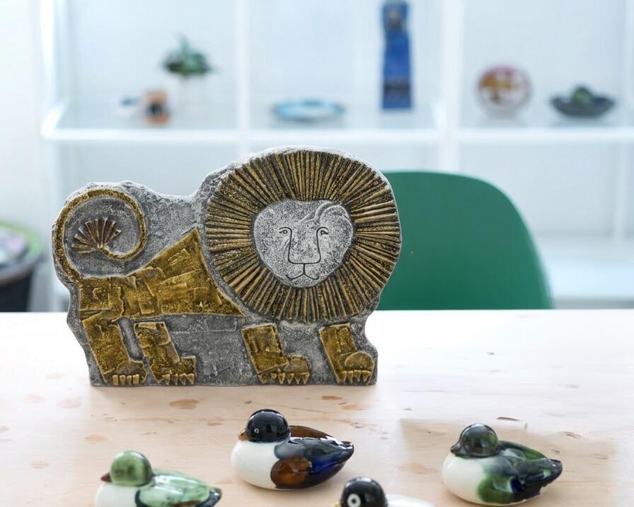 Serial Production ─ 良質な量産品 Serial Production ─ 良質な量産品